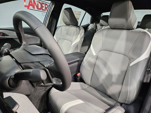 New 2026 Toyota Camry SE FWD image 12