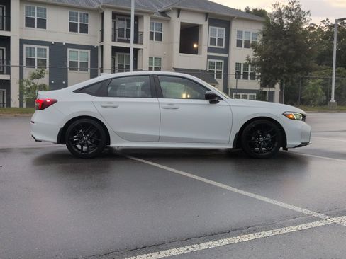 Used 2025 Honda Civic Sport image 3