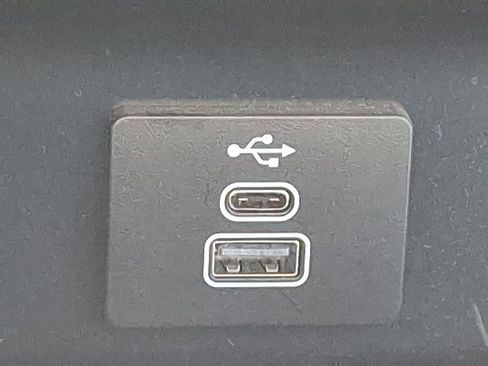 Used 2025 Ford F150 XLT w/ Equipment Group 301A Standard image 22