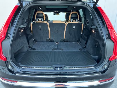 Certified 2023 Volvo XC90 B6 Ultimate w/ Protection Package Premier image 26