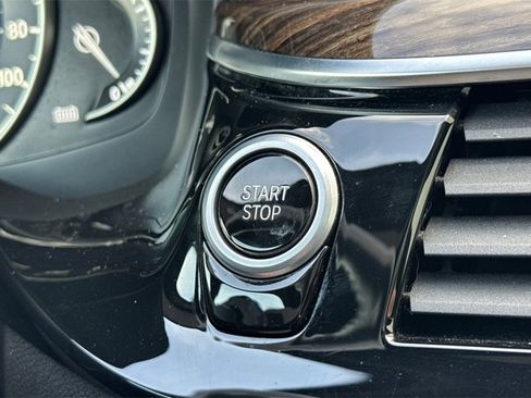 Used 2019 BMW 530e w/ Convenience Package image 26