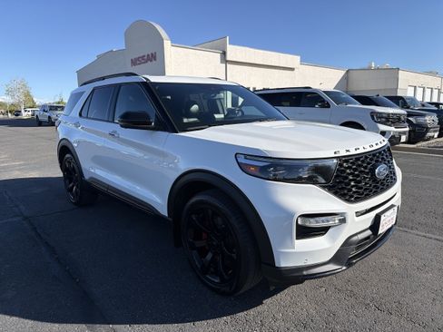 Used 2023 Ford Explorer ST w/ Equipment Group 401A AWD/4WD image 4