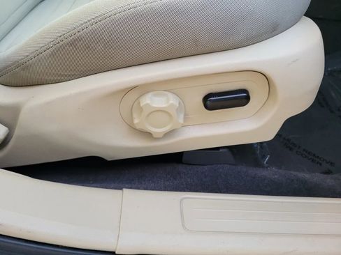 Used 2018 Ford Taurus SE image 26