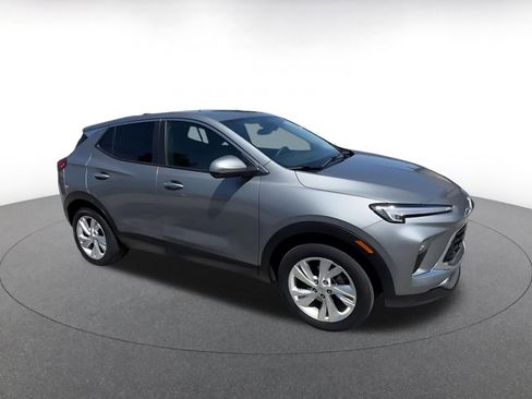 Used 2025 Buick Encore GX Preferred AWD/4WD image 2