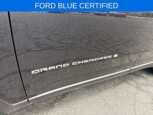 Used 2023 Jeep Grand Cherokee L Limited w/ Luxury Tech Group II AWD/4WD image 23