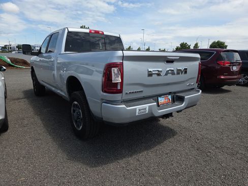 Used 2026 RAM 2500 Laramie AWD/4WD image 3