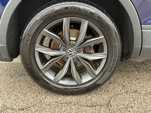Used 2023 Volkswagen Tiguan SE FWD image 9