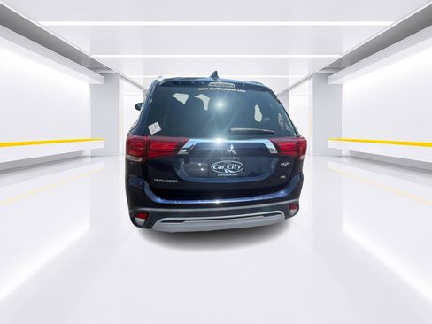 Used 2020 Mitsubishi Outlander FWD image 5