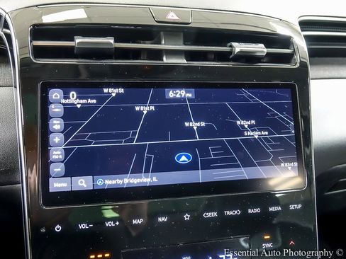 Used 2024 Hyundai Tucson Limited image 16