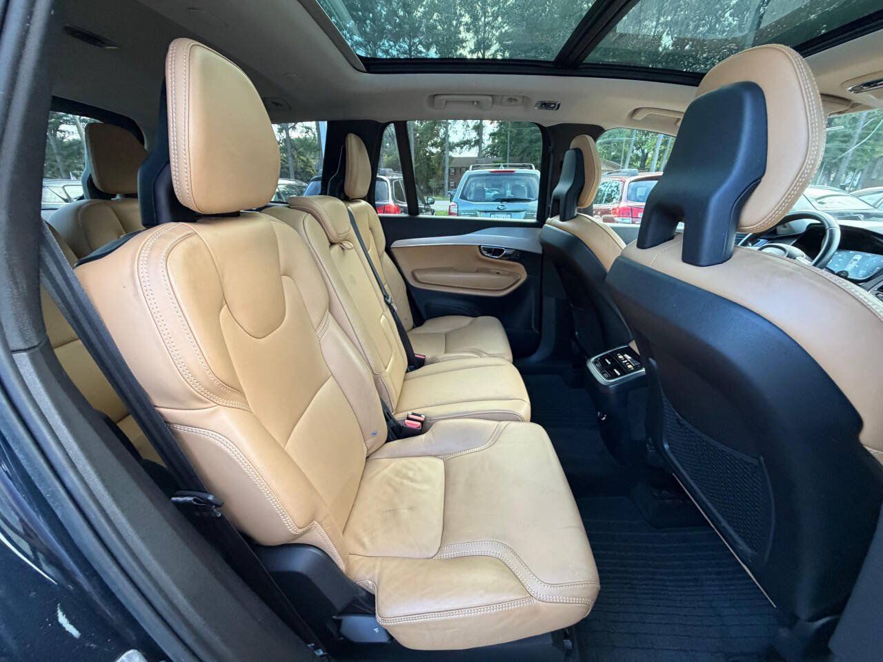 Used 2016 Volvo XC90 T6 Momentum AWD/4WD image 18