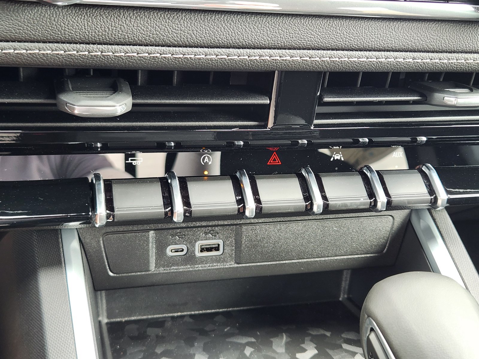 New 2026 Chevrolet Colorado LT w/ Advanced Trailering Package RWD image 18