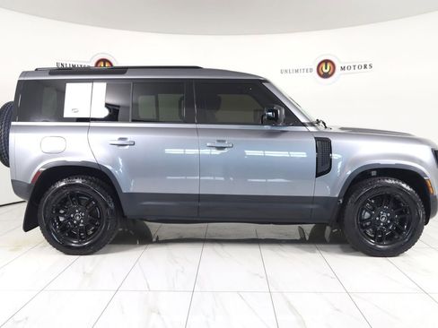 Used 2023 Land Rover Defender 110 SE AWD/4WD image 2