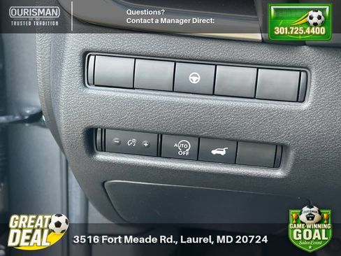 Used 2024 Nissan Rogue SV FWD image 29
