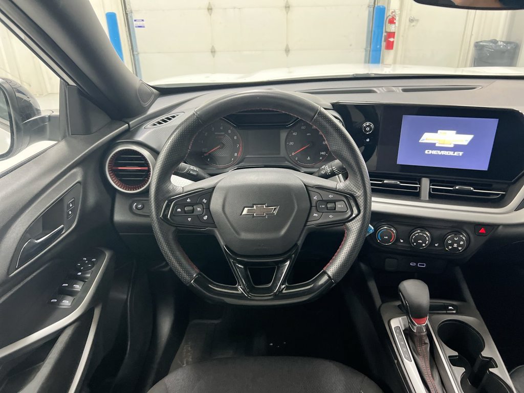 Used 2024 Chevrolet Trax RS w/ Driver Confidence Package FWD image 11