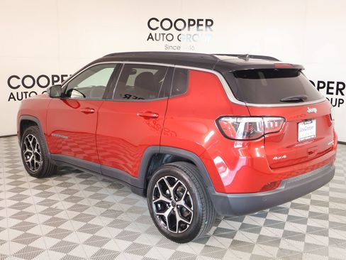 Used 2025 Jeep Compass Limited AWD/4WD image 23