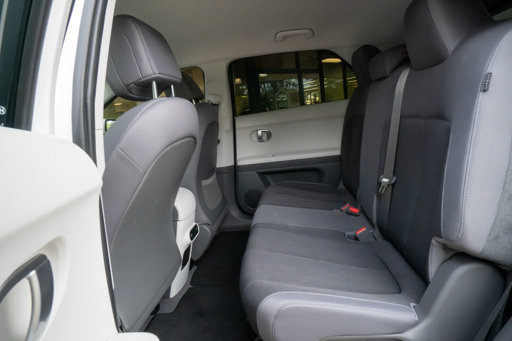Used 2024 Hyundai Ioniq 5 SEL AWD/4WD image 16