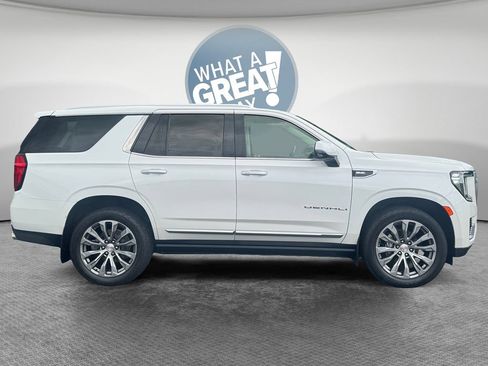 Used 2021 GMC Yukon Denali w/ Denali Premium Package AWD/4WD image 2