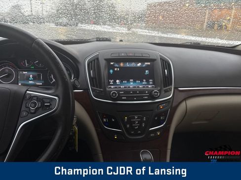 Used 2017 Buick Regal Sport Touring image 17