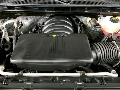 Used 2024 Chevrolet Silverado 1500 Custom Trail Boss AWD/4WD image 10