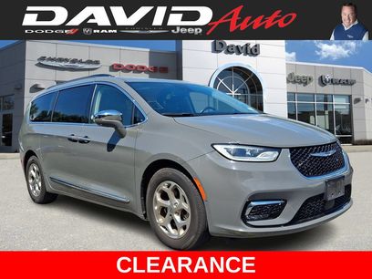 Used 2022 Chrysler Pacifica Limited