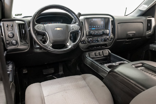 Used 2018 Chevrolet Silverado 1500 LT w/ All Star Edition AWD/4WD image 9