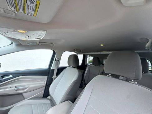 Used 2016 Ford Escape SE w/ Equipment Group 201A FWD image 7