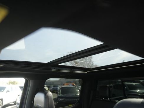 Used 2022 Ford F150 Lariat w/ Equipment Group 502A High image 11