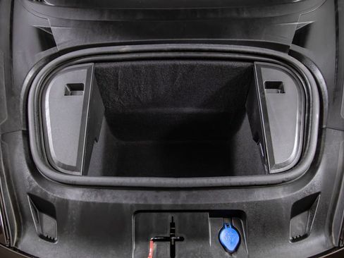 Used 2023 Porsche Taycan RWD image 45