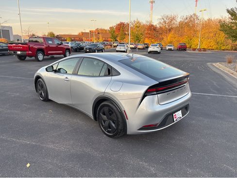 Used 2024 Toyota Prius LE image 17