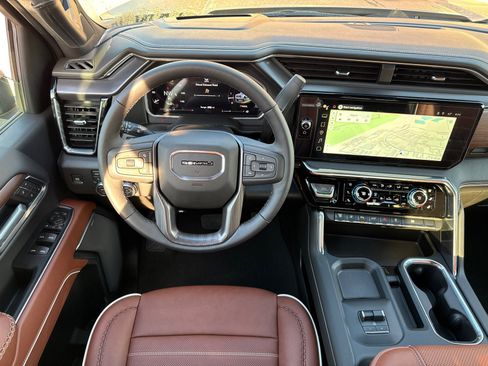 New 2026 GMC Sierra 3500 Denali Ultimate w/ LPO, Black Badging Package image 23