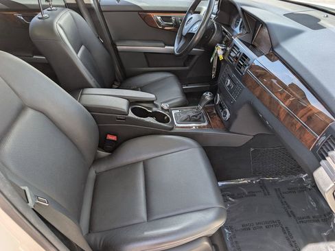 Used 2011 Mercedes-Benz GLK 350 4MATIC image 11