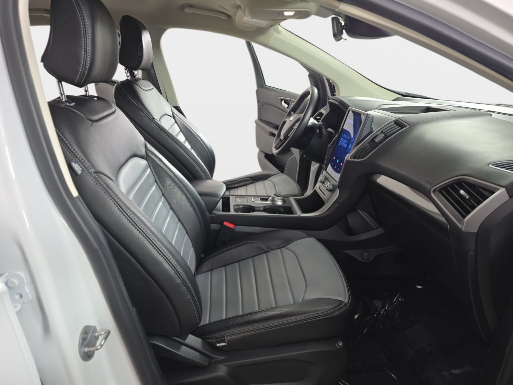Used 2023 Ford Edge SE w/ Black Appearance Package AWD/4WD image 10