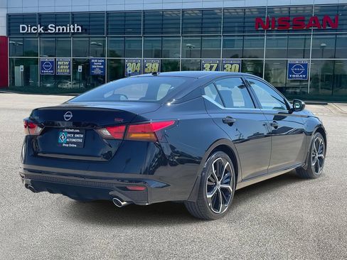 New 2025 Nissan Altima 2.5 SR image 6