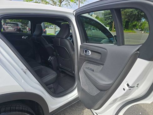 Certified 2023 Volvo C40 P8 Recharge Ultimate AWD/4WD image 14