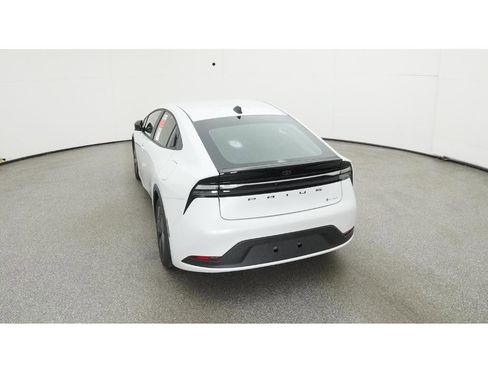 New 2026 Toyota Prius SE image 6