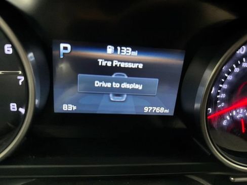 Used 2024 Kia Carnival LX FWD image 19