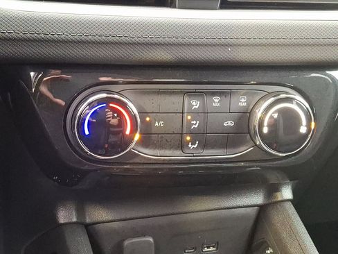 Used 2025 Chevrolet TrailBlazer LT image 16