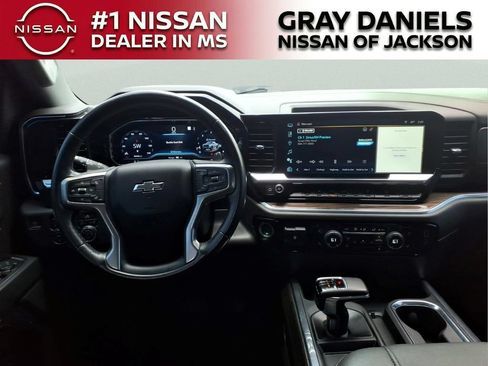 Used 2023 Chevrolet Silverado 1500 LT Trail Boss AWD/4WD image 10