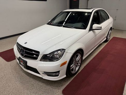 Used 2014 Mercedes-Benz C 300 4MATIC Sedan image 4