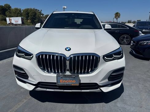 Used 2022 BMW X5 xDrive40i w/ Parking Assistance Package AWD/4WD image 2
