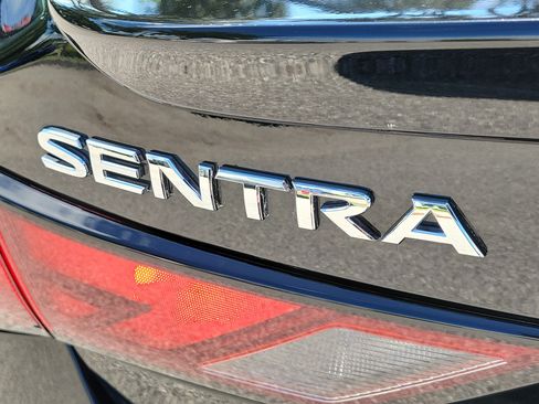 Certified 2025 Nissan Sentra SR FWD image 11