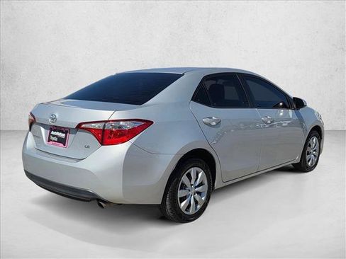 Used 2016 Toyota Corolla LE FWD image 5