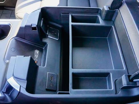 New 2026 GMC Sierra 1500 SLT w/ SLT Convenience Package image 17