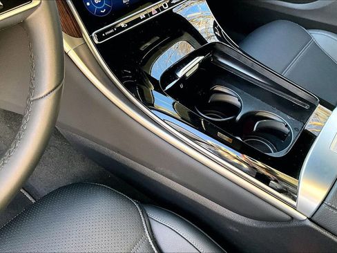 Certified 2026 Mercedes-Benz GLC 300 4MATIC image 14