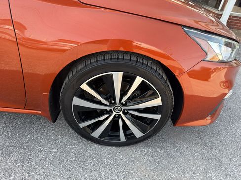 Used 2020 Nissan Altima 2.5 SR w/ Premium Package FWD image 30