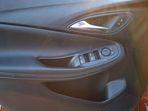 Certified 2024 Buick Encore GX Preferred FWD image 12