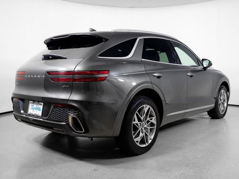 Used 2025 Genesis GV70 2.5T AWD/4WD image 9