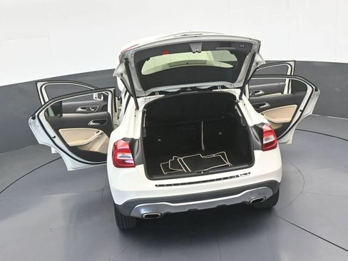 Used 2018 Mercedes-Benz GLA 250 image 69