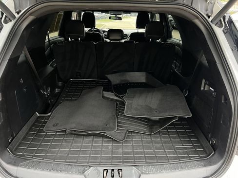 Used 2020 Ford Explorer XLT w/ Equipment Group 202A RWD image 25