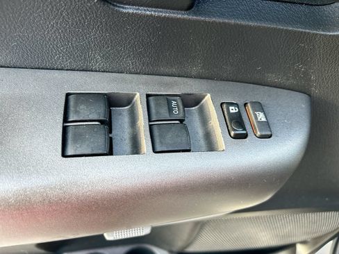 Used 2011 Toyota Tundra 4x4 Double Cab w/ TRD Off-Road Pkg image 13